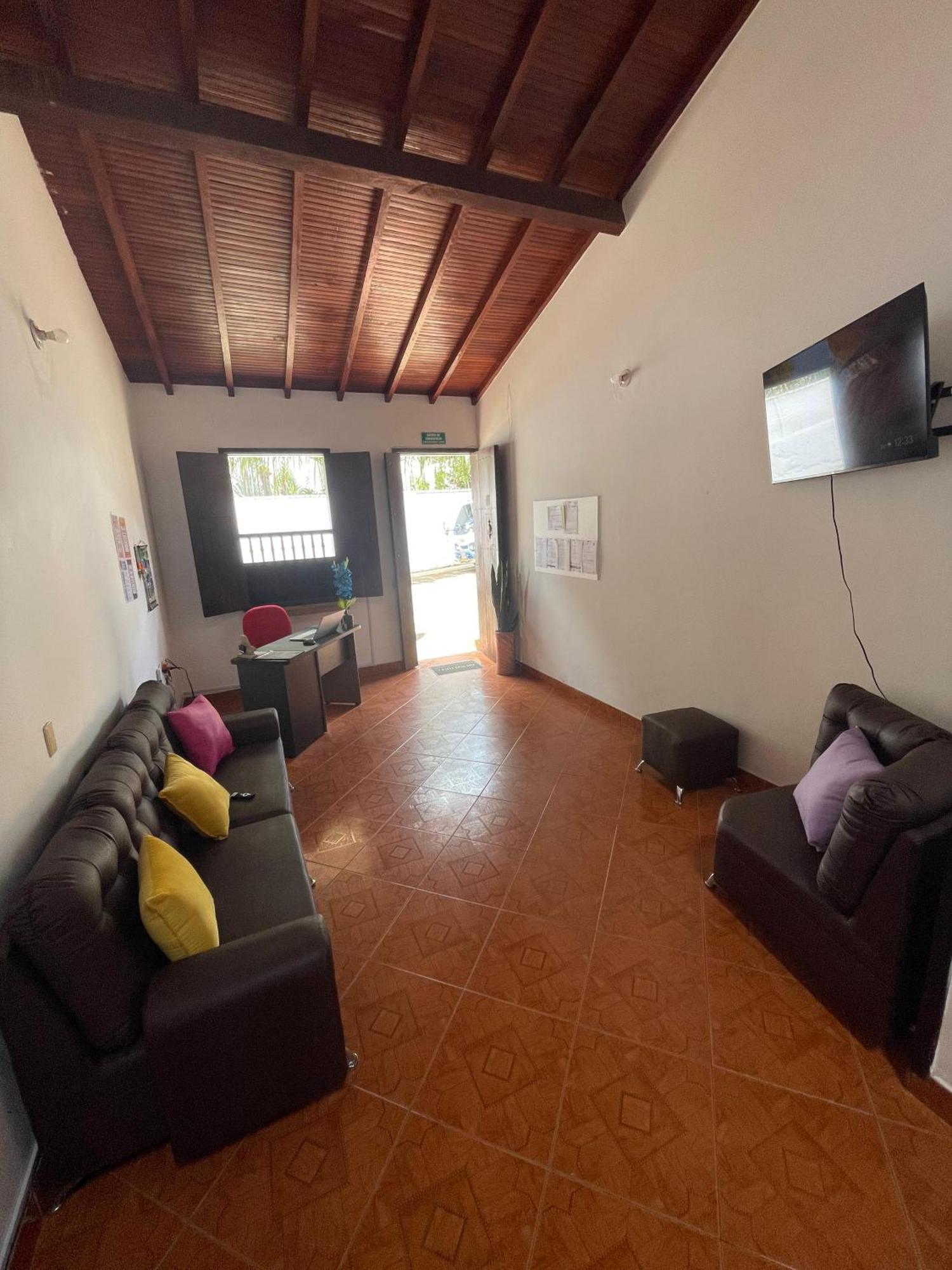 Hostel La Hormiga בריצ'ארה מראה חיצוני תמונה